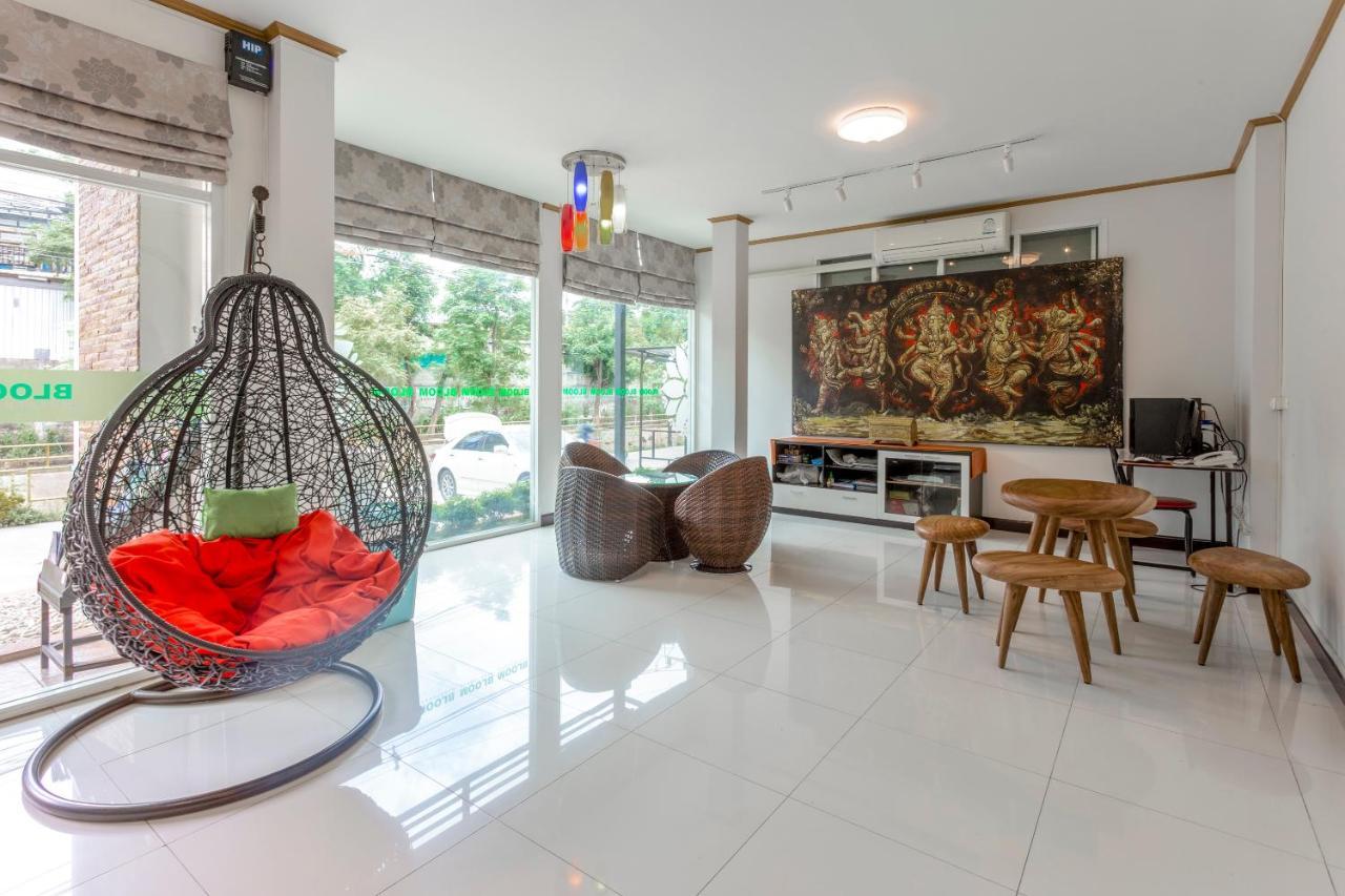 Oyo 1053 Bloom Guest House Chiang Mai Dış mekan fotoğraf