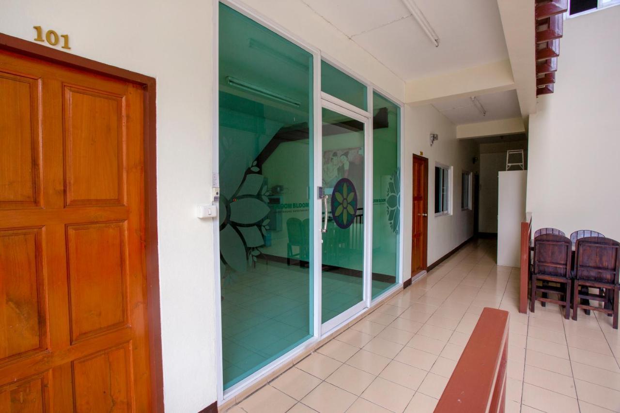 Oyo 1053 Bloom Guest House Chiang Mai Dış mekan fotoğraf